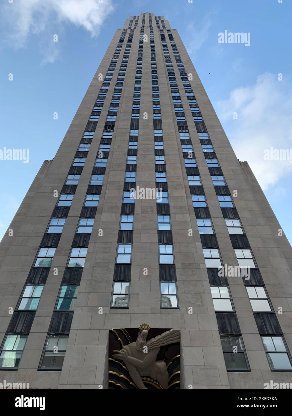 30 rockefeller plaza skyline hi-res stock photography and images - Alamy