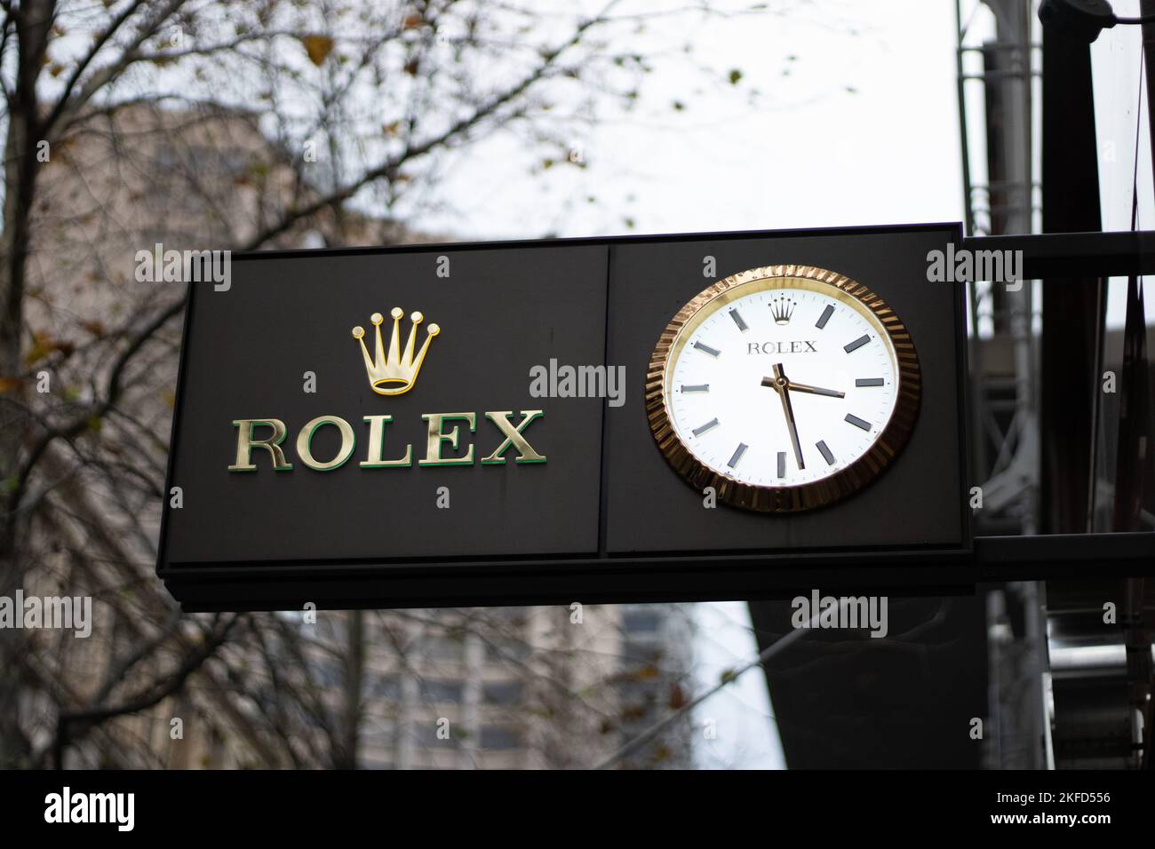 The Rolex store sign with analog clock in Melbourne Stock Photo Alamy