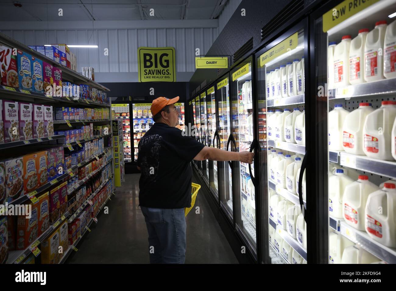 Dollar generals hires stock photography and images Alamy