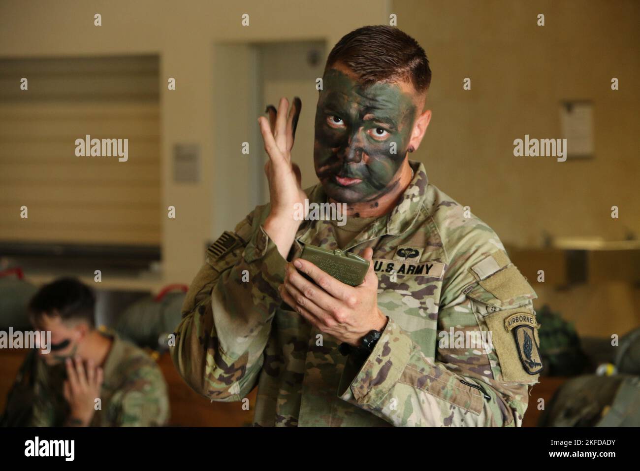 Camouflage face paint hi-res stock photography and images - Page 9 - Alamy