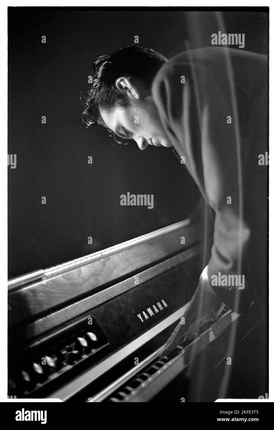 Keyboard player David Boulter of The Tindersticks at an early gig at Cardiff University, January 27 1994. Photograph © Rob Watkins Stock Photo