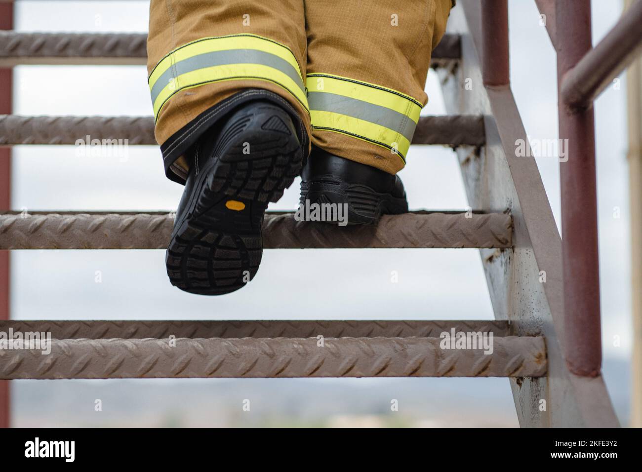 9 11 firefighter rescue hi-res stock photography and images - Alamy