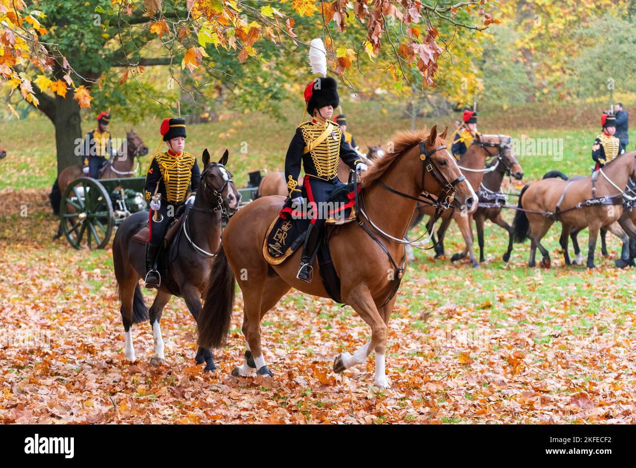 Troop Riding Kings Troop, Royal Horse Artillery riding in to carry out a 41 gun ...