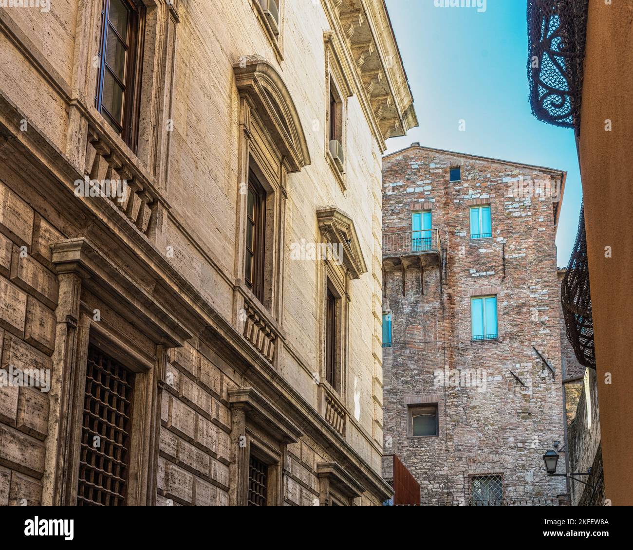 Palaces and historic houses with styles from different eras in the medieval city of Perugia