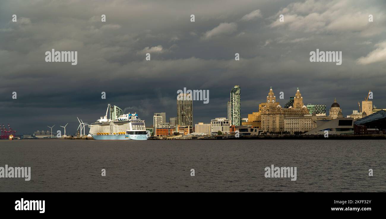 'Anthem of the Seas' Liverpool Riverfront Stock Photo