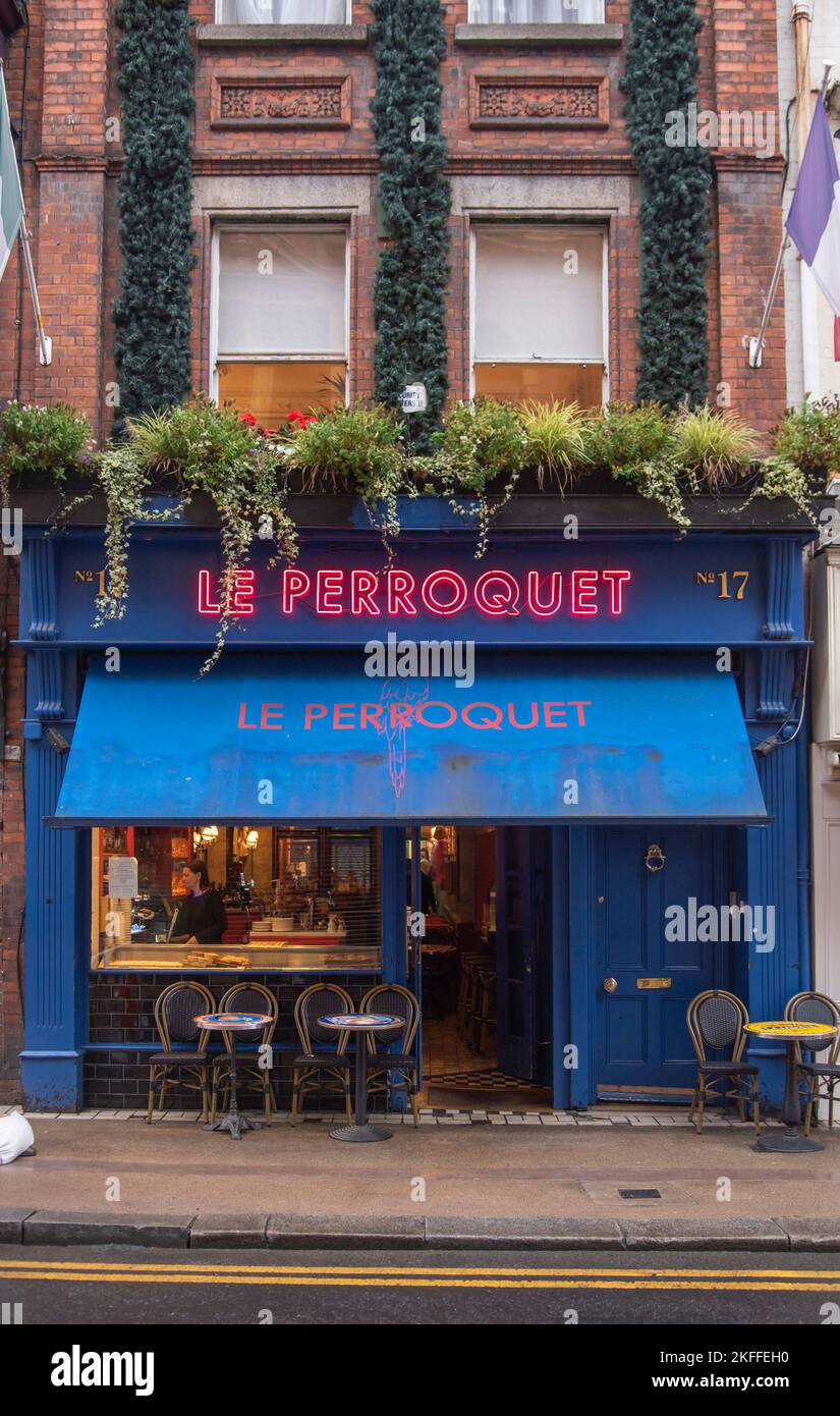 Le Perroquet French bistro in Dublin Stock Photo