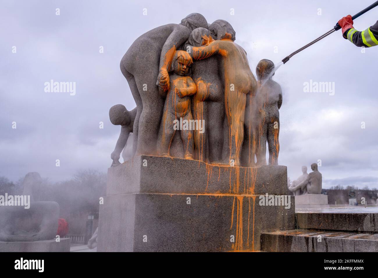 Oslo 20221118.Washing of the sculptures after campaigners from Stopp Oljeletinga have trashed the Monolith in the Vigeland sculpture park.  Photo: Javad Parsa / NTB Stock Photo