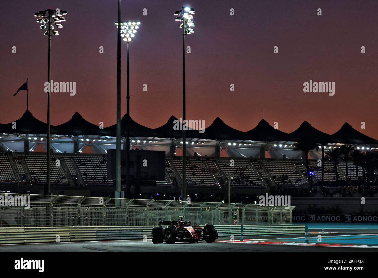 Carlos Sainz Jr (ESP) Ferrari F1-75. Abu Dhabi Grand Prix, Friday 18th ...