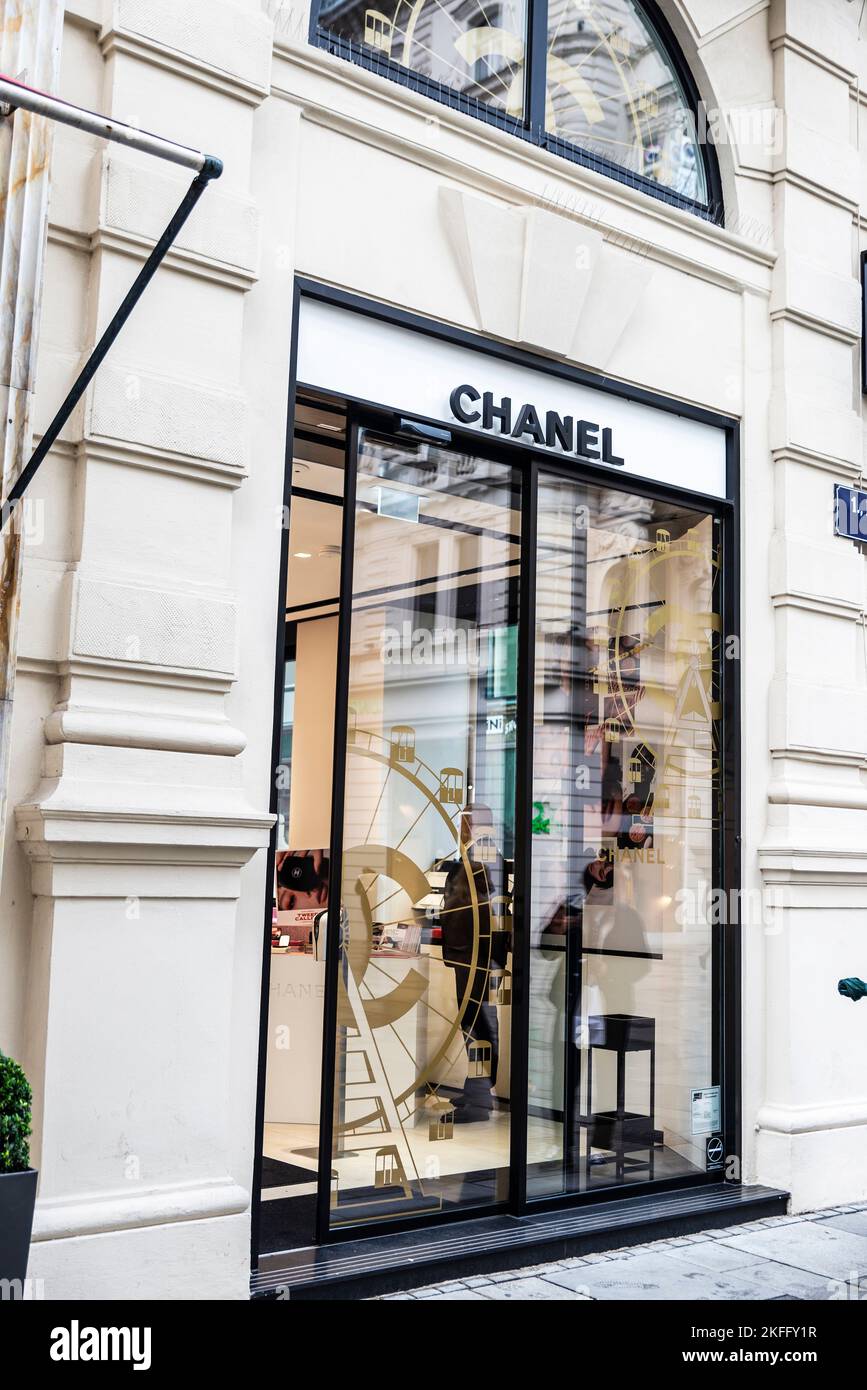 Florence, Italy, Chanel Fashion Designer Store, Front, Window Display,  Street Scene, Shops Stock Photo - Alamy