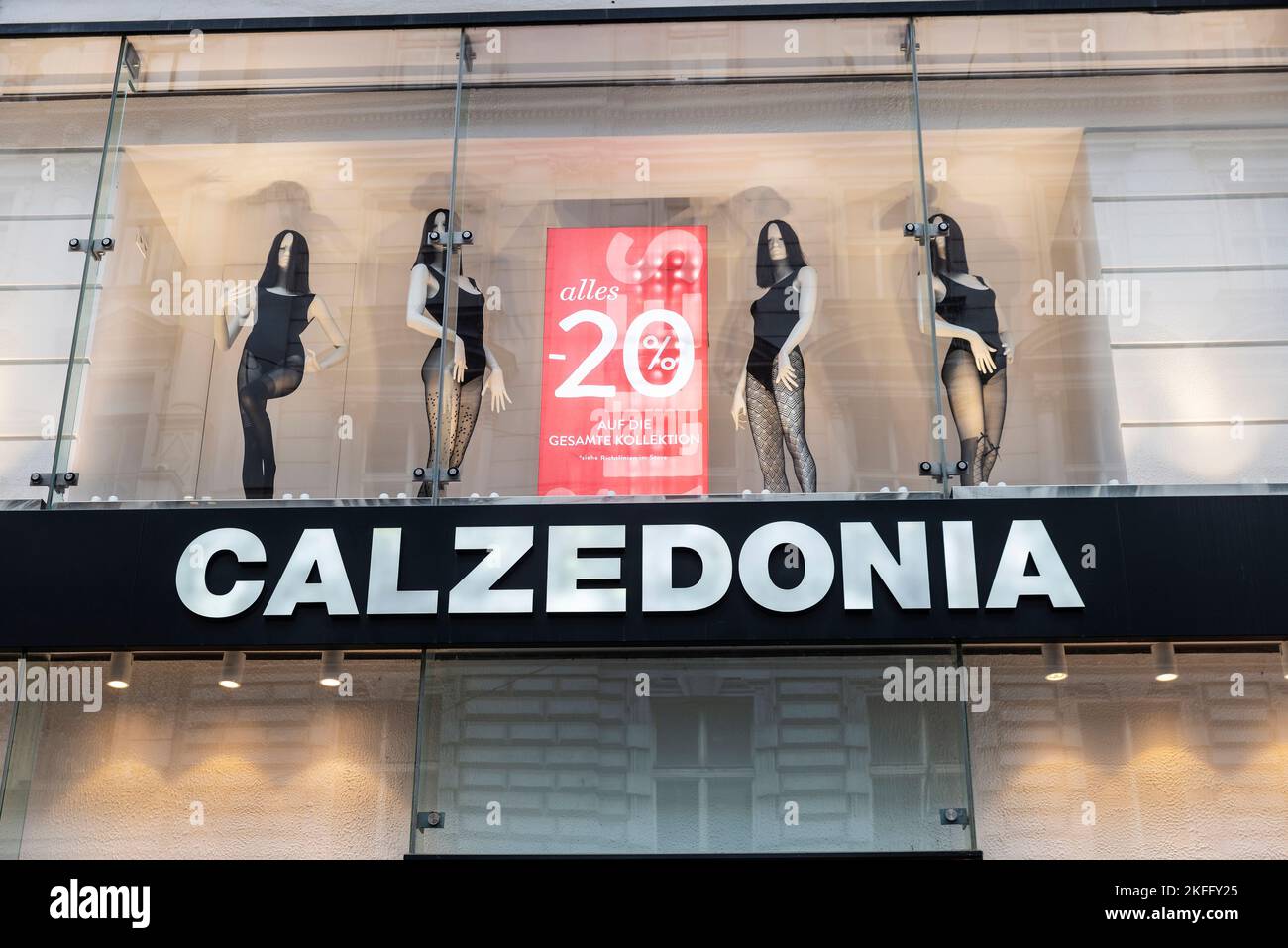 Calzedonia leggings hi-res stock photography and images - Alamy