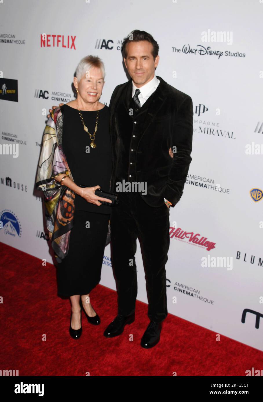 Tammy reynolds and ryan reynolds hires stock photography and images