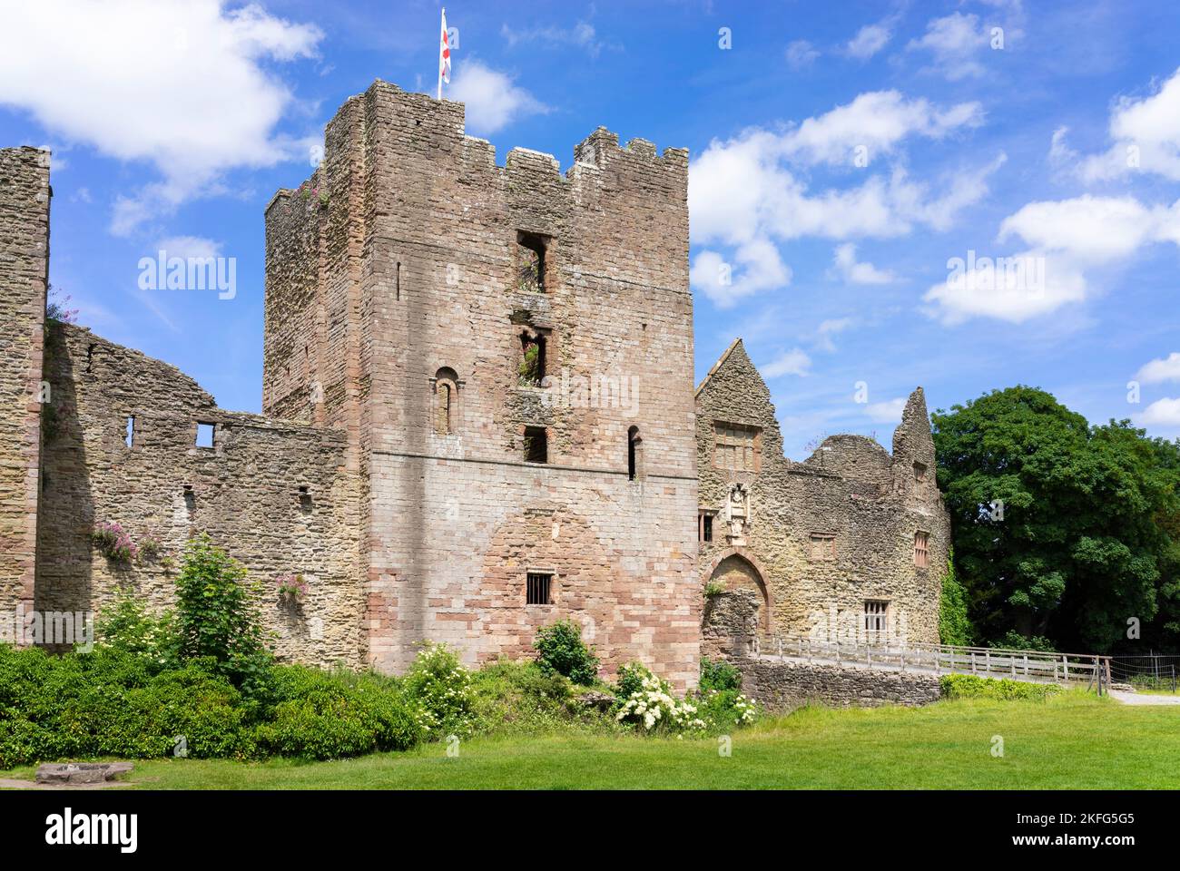 Ludlow Shropshire Ludlow castle Great Hall Ludlow castle Ludlow Shropshire England UK GB Europe Stock Photo