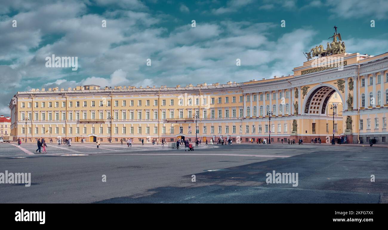 Palace Square, view of the General Staff building with arch, architect Carl Rossi, 1819, landmark: St. Petersburg, Russia - October 07, 2022 Stock Photo