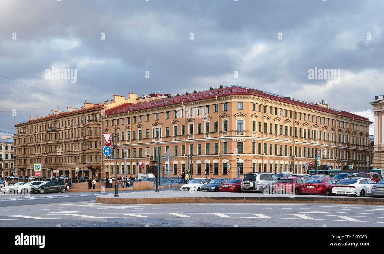 View of A.N. Yakunchikova House - House of Culture named after Volodarsky from Isaakievskaya Square, built in 1850-1851, landmark: St. Petersburg, Rus Stock Photo