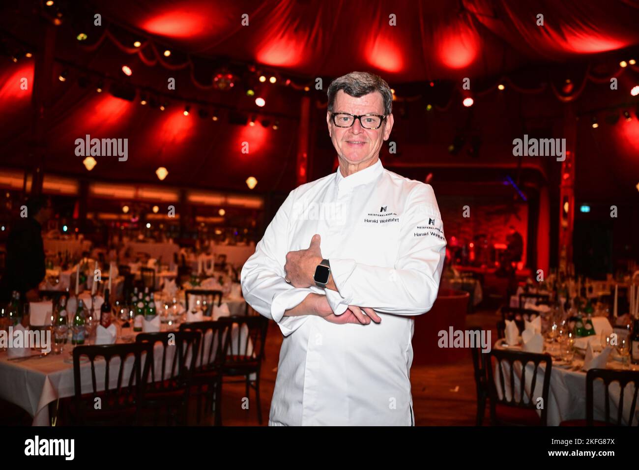 Stuttgart, Germany. 17th Nov, 2022. Former 3-star chef Harald Wohlfahrt, pictured at the premiere of the Palazzo dinner show in Stuttgart. Credit: Bernd Weißbrod/dpa/Alamy Live News Stock Photo