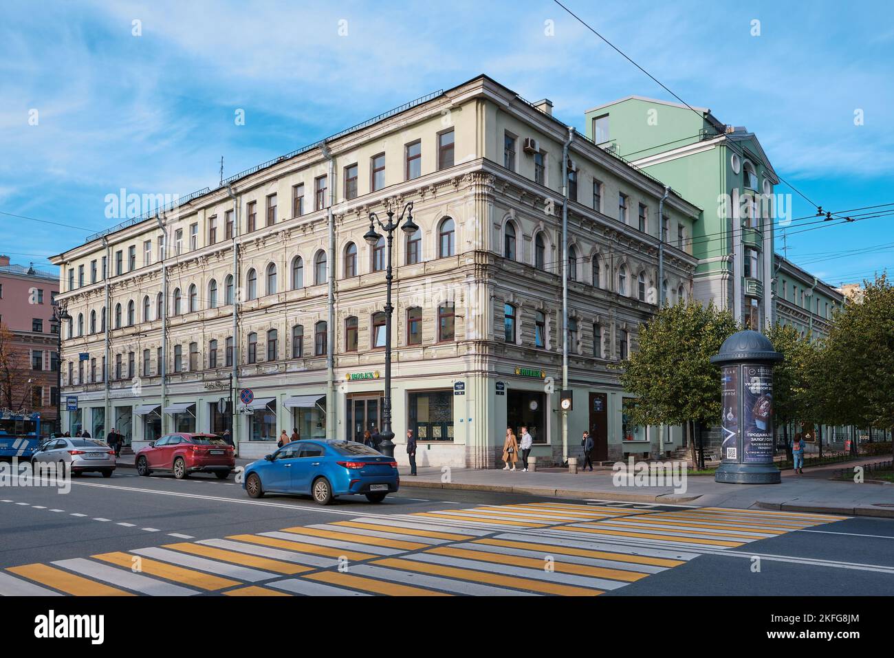 Crossroads of Nevsky Prospekt and Telezhny Pereulok, view of the former profitable house now an apartment building built in 1880, cityscape: St. Peter Stock Photo