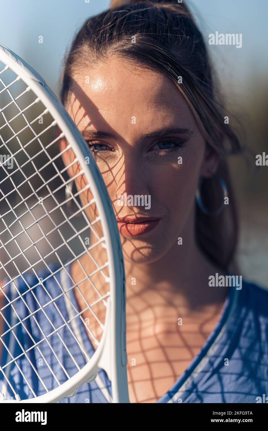 Photo Poses With Racket Pose with racket hi-res stock photography and images - Alamy