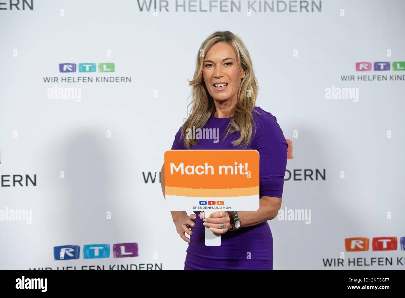 Hurth, Deutschland. 18th Nov, 2022. Birgit von BENTZEL, moderator, 27th RTL donation marathon 'We help children', television, November 17th-18th, 2022. Credit: dpa/Alamy Live News Stock Photo