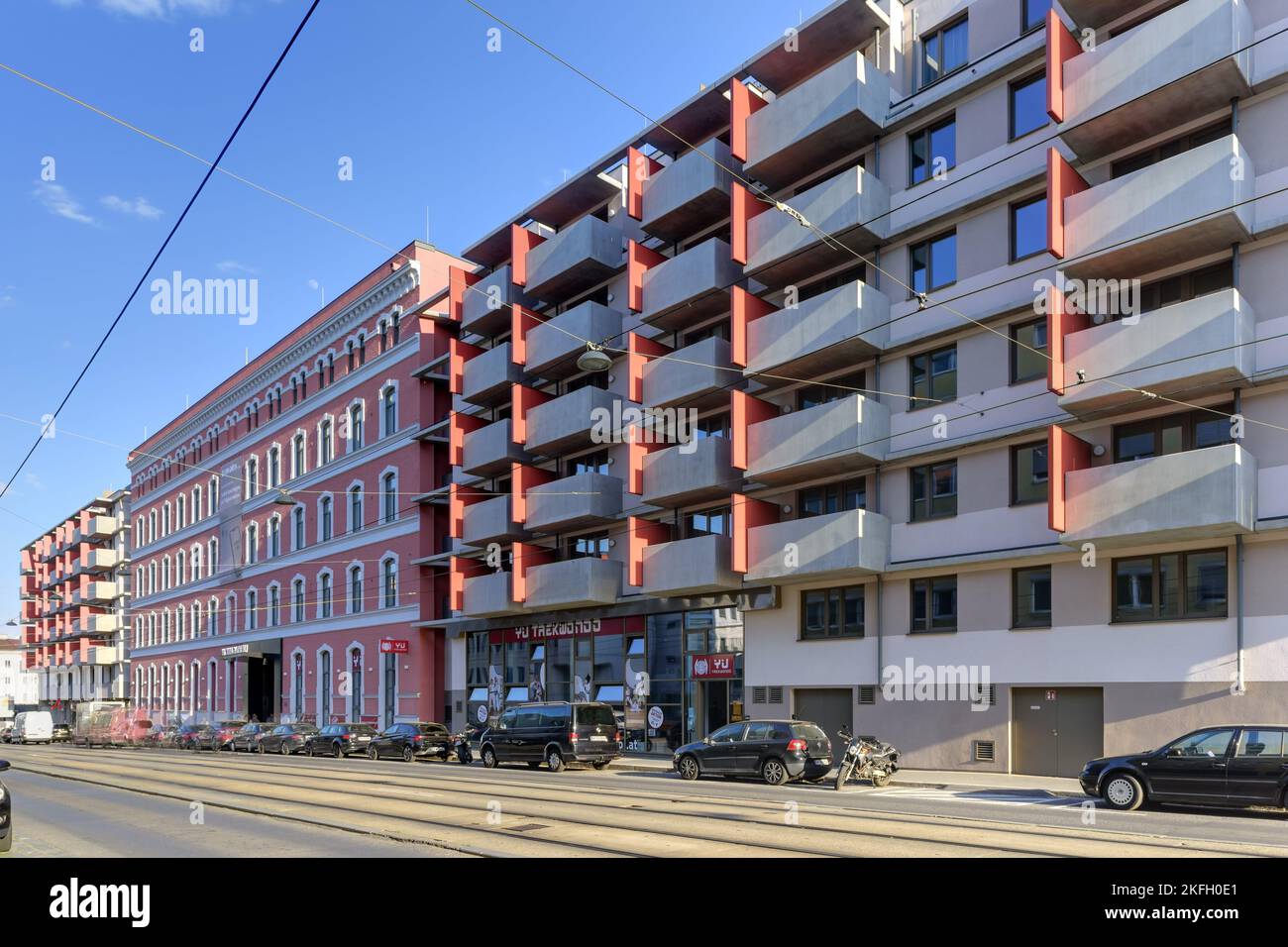 Wien, Wohnhausanlage Geiselbergstraße 28, 'Wohngarten' // Vienna, Housing Estate, Geiselbergstraße 28, 'Wohngarten' Stock Photo