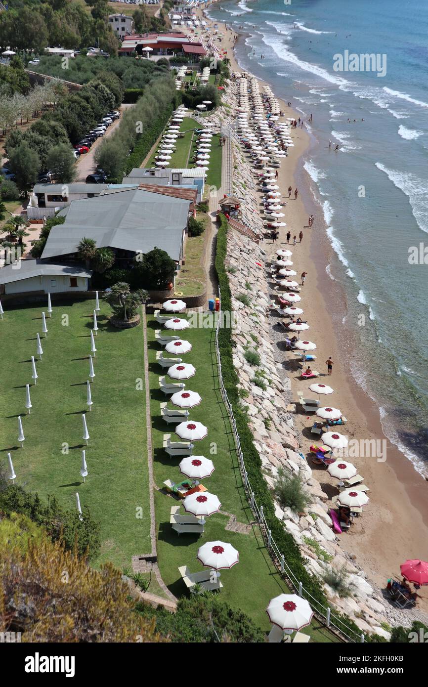 Sentiero in spiaggia hi-res stock photography and images - Alamy