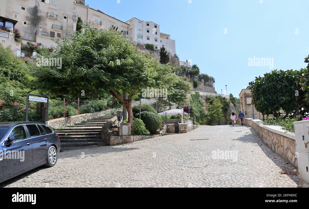 Sperlonga - Scorcio del borgo da Via della Saponera Stock Photo