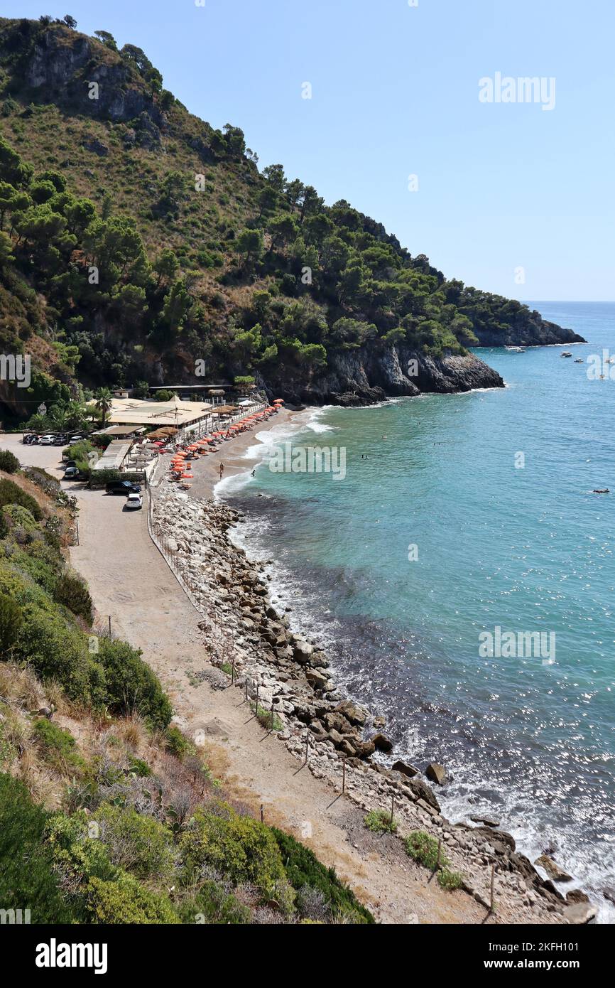 Sentiero in spiaggia hi-res stock photography and images - Alamy
