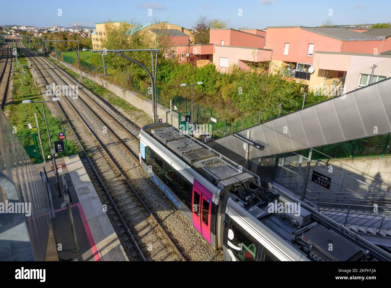 Paris, Straßenbahn T11, Villateneuse Universite // Paris, Tramway Line T11, Villateneuse Universite Stock Photo