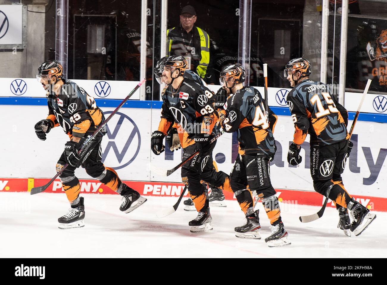 Écharpe EC Wolfsburg – Accessoire Hockey Sur Glace Vintage En Bon état