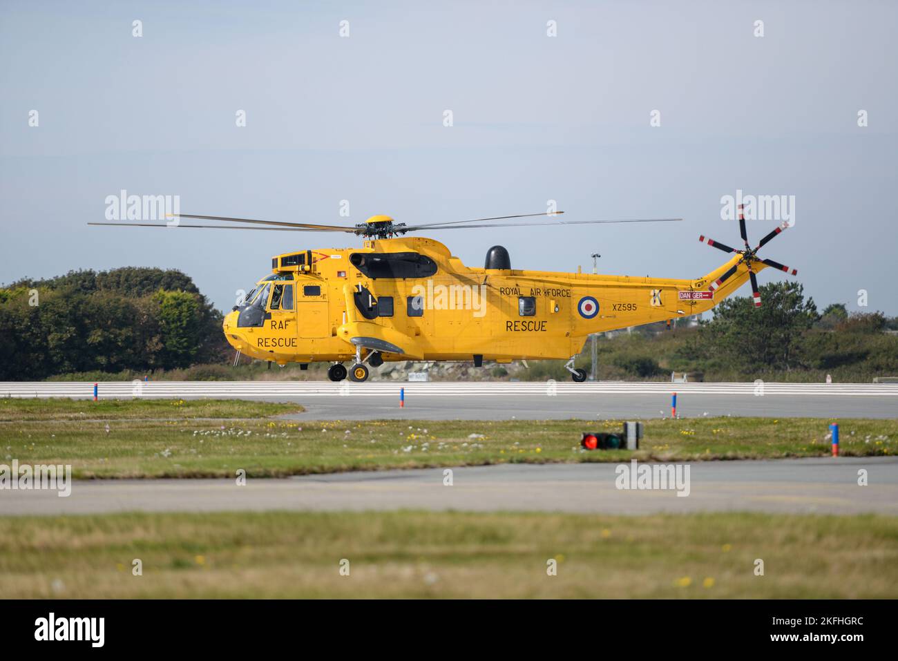 Raf Air Sea Rescue Helicopter Hi res Stock Photography And Images Alamy raf-air-sea-rescue-helicopter-hi-res-stock-photography-and-images-alamy