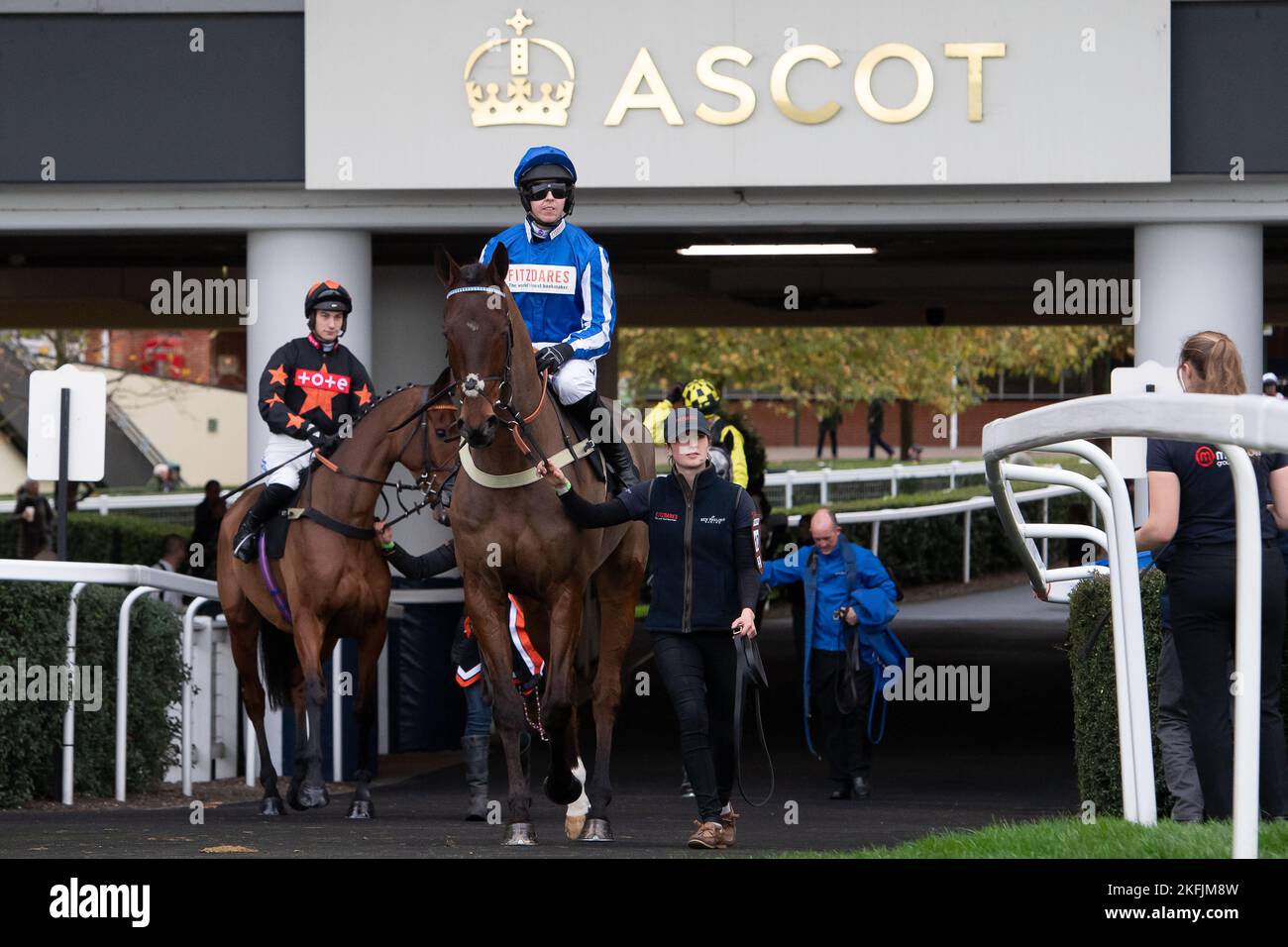 Your darling 2022 racecourse hi-res stock photography and images - Alamy