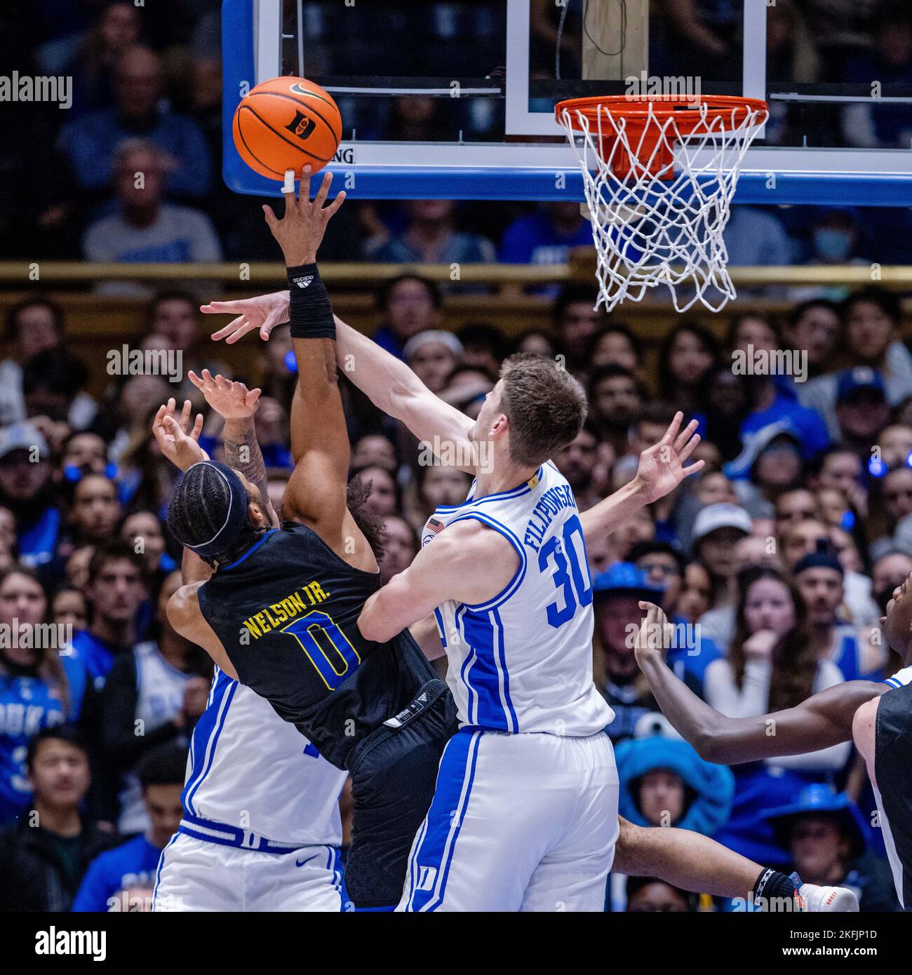 Delaware fightin blue hens mens basketball hi-res stock photography and ...