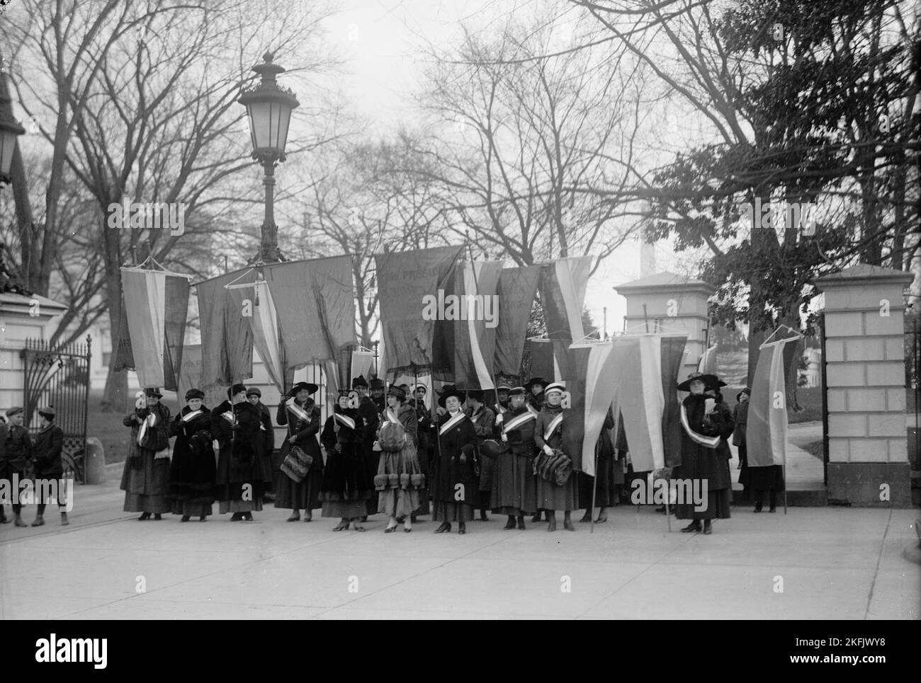 Woman Suffrage - Baltimore Pickets at White House, 1917. Stock Photo
