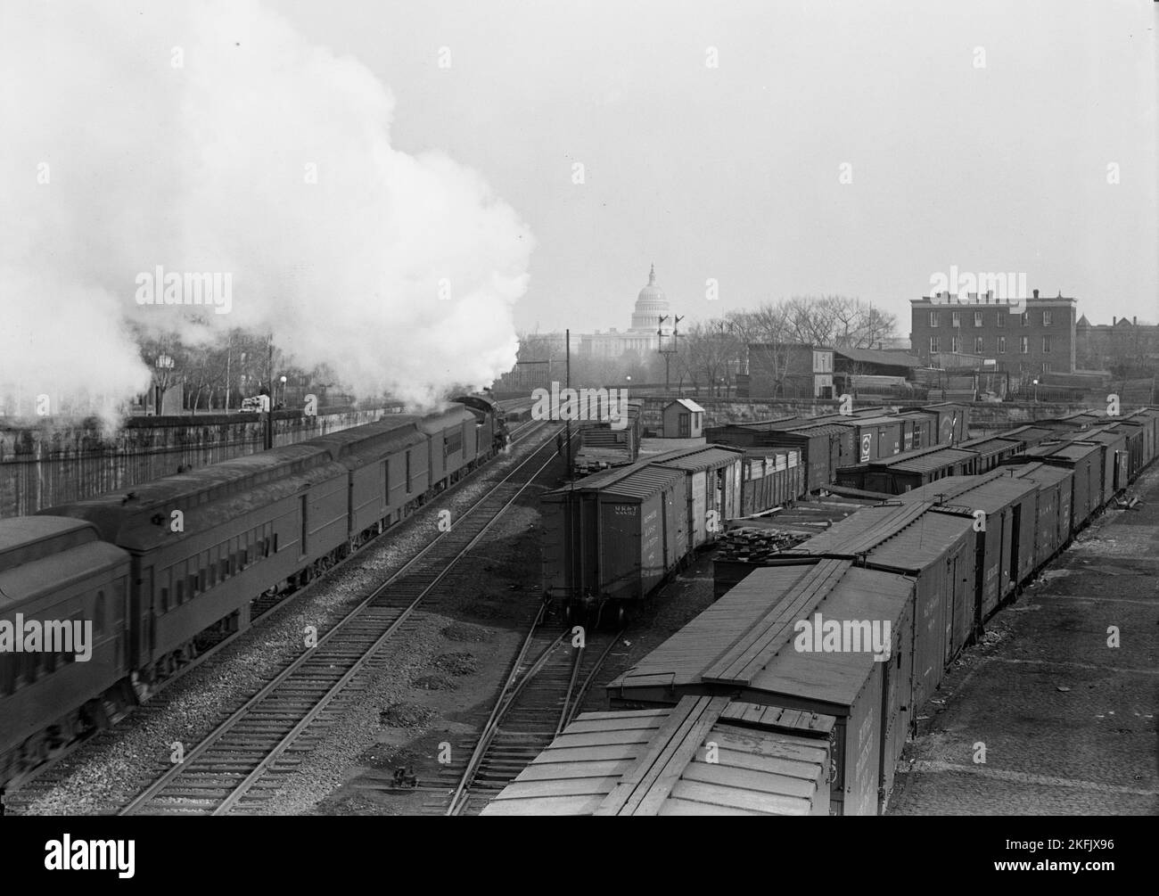 u-s-capitol-dome-from-railroad-yards-in-southeast-section-1917