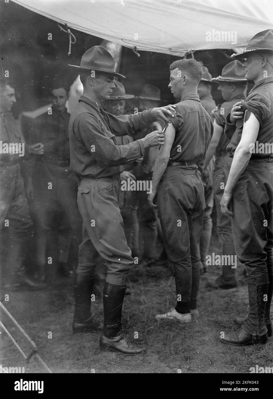 Plattsburg Reserve Officers Training Camp - Innoculations, 1916. Stock Photo