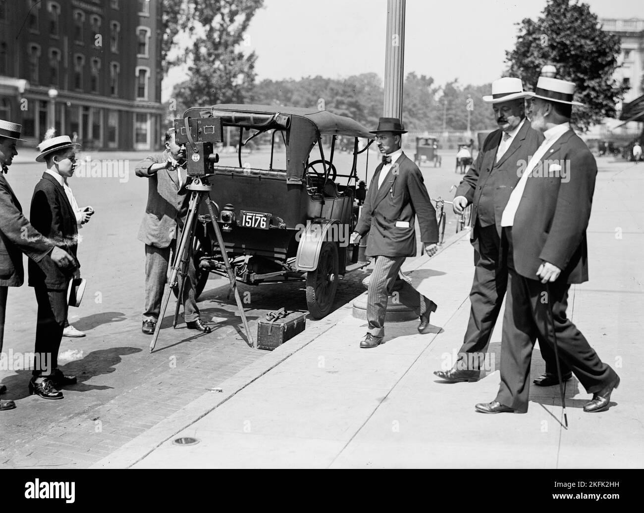 Mann, James R., Rep. from Illinois, 18971922. with Senator Penrose