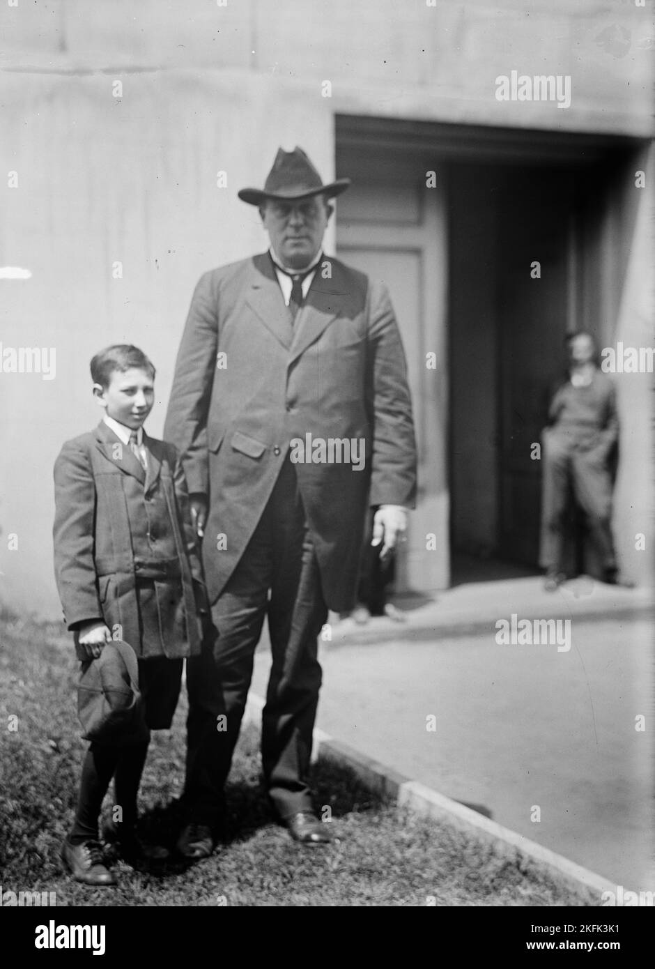 James, Ollie M., Rep. from Kentucky, 1903-1913; Senator, 1913-1918 with Douglas E. Seeley, Youngest Senate Page, 1913. Stock Photo