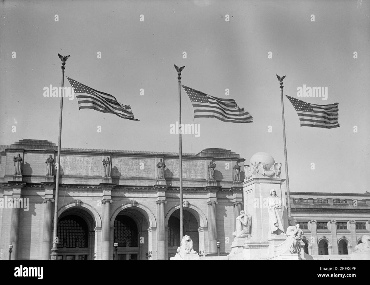 Columbus Memorial, 1914. [The Columbus Fountain, also known as the Columbus Memorial, was unveiled in Washington, D.C. in 1912. It was designed by Lorado Taft. Union Station behind]. Stock Photo