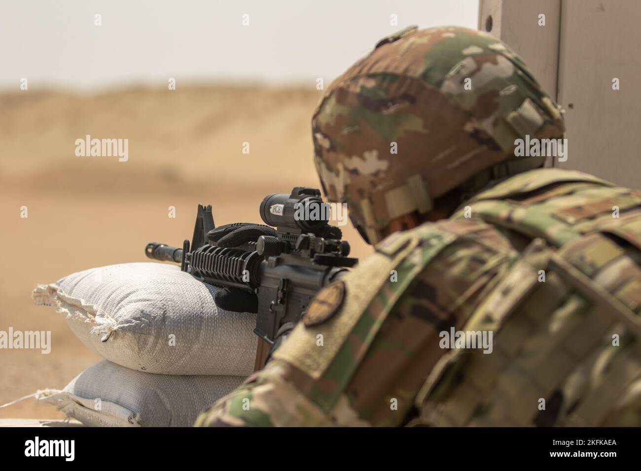 Kuwait Ranges U.S. Army Soldiers from the 35th Infantry Division conduct M17 and M4 ...
