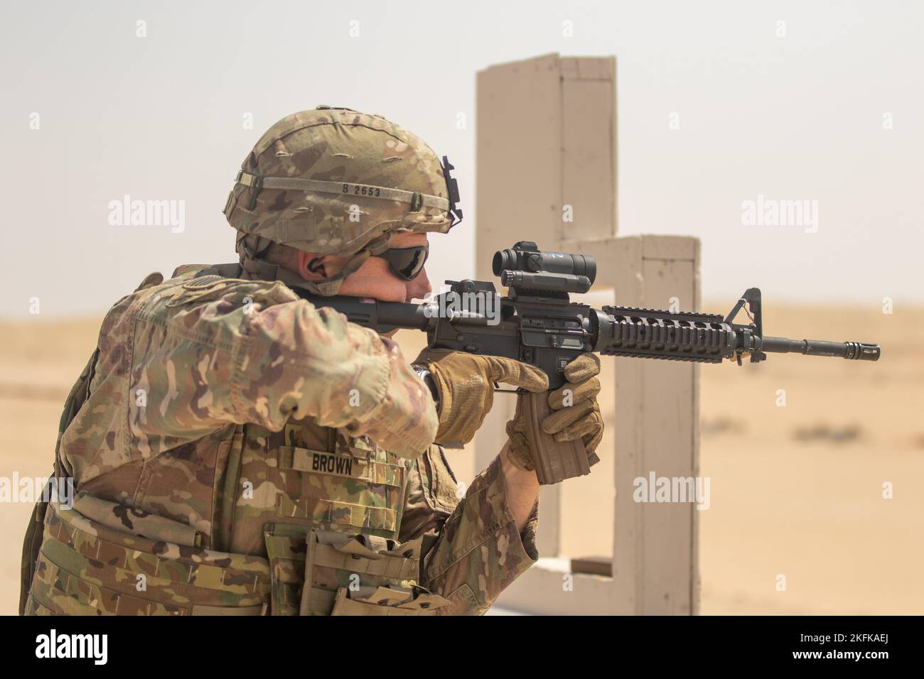 Kuwait Ranges U.S. Army Soldiers from the 35th Infantry Division conduct M17 and M4 ...