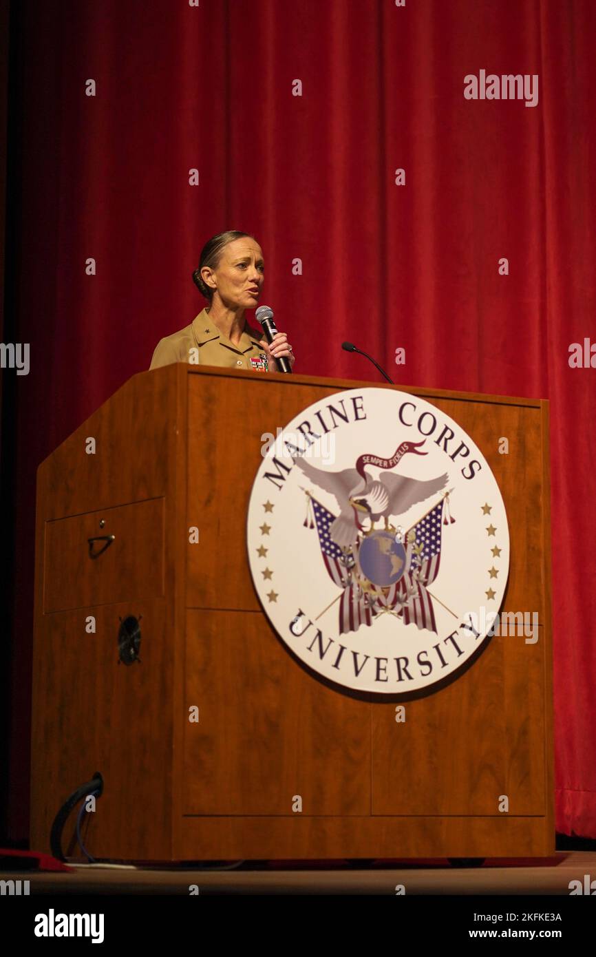 U s marine corps brig gen maura hennigan marine corps university