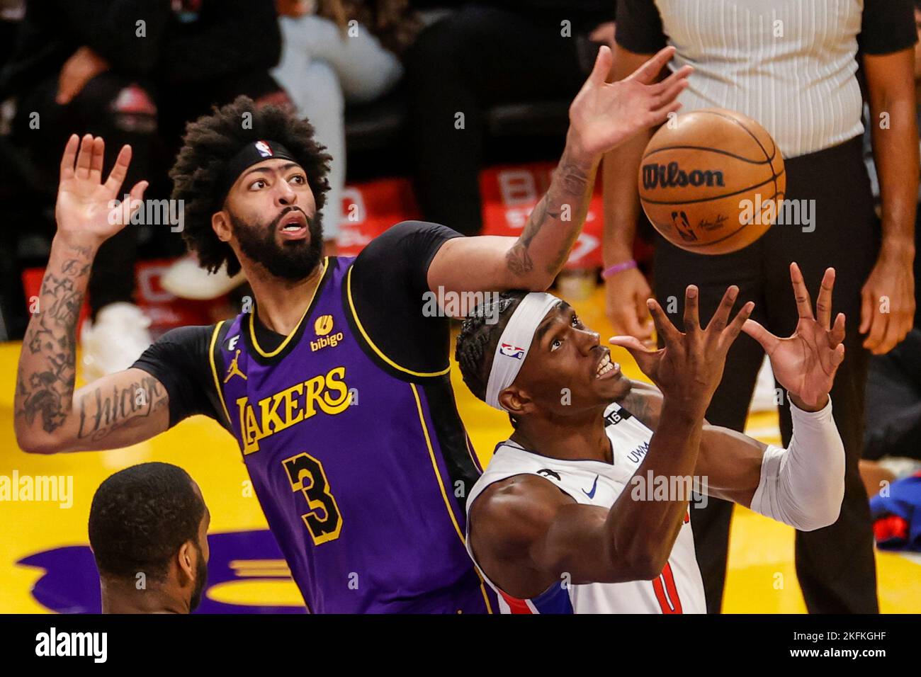 The Lakers and Kings pursue a maximum-salary center