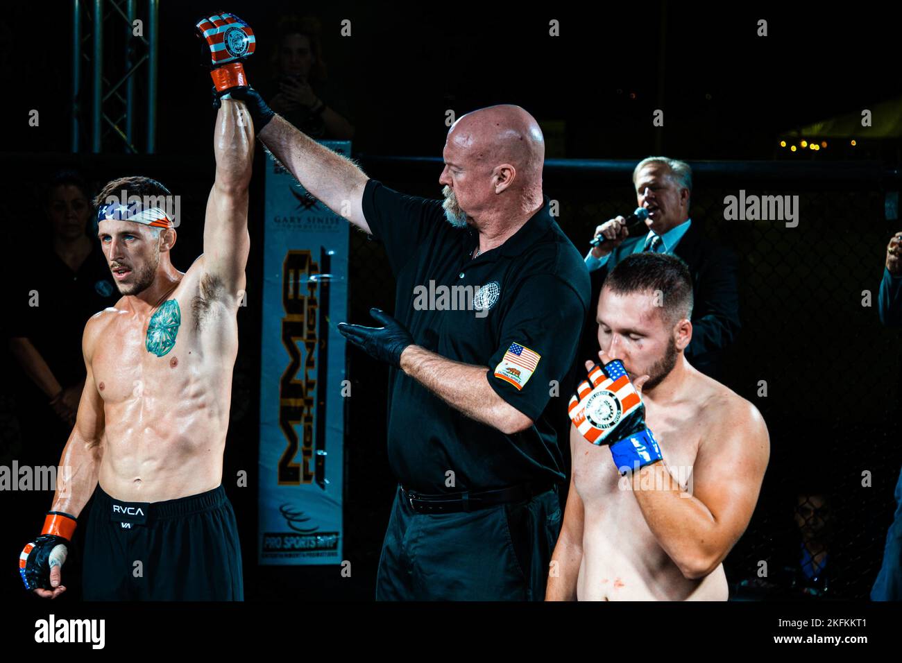 Mma fight hi-res stock photography and images