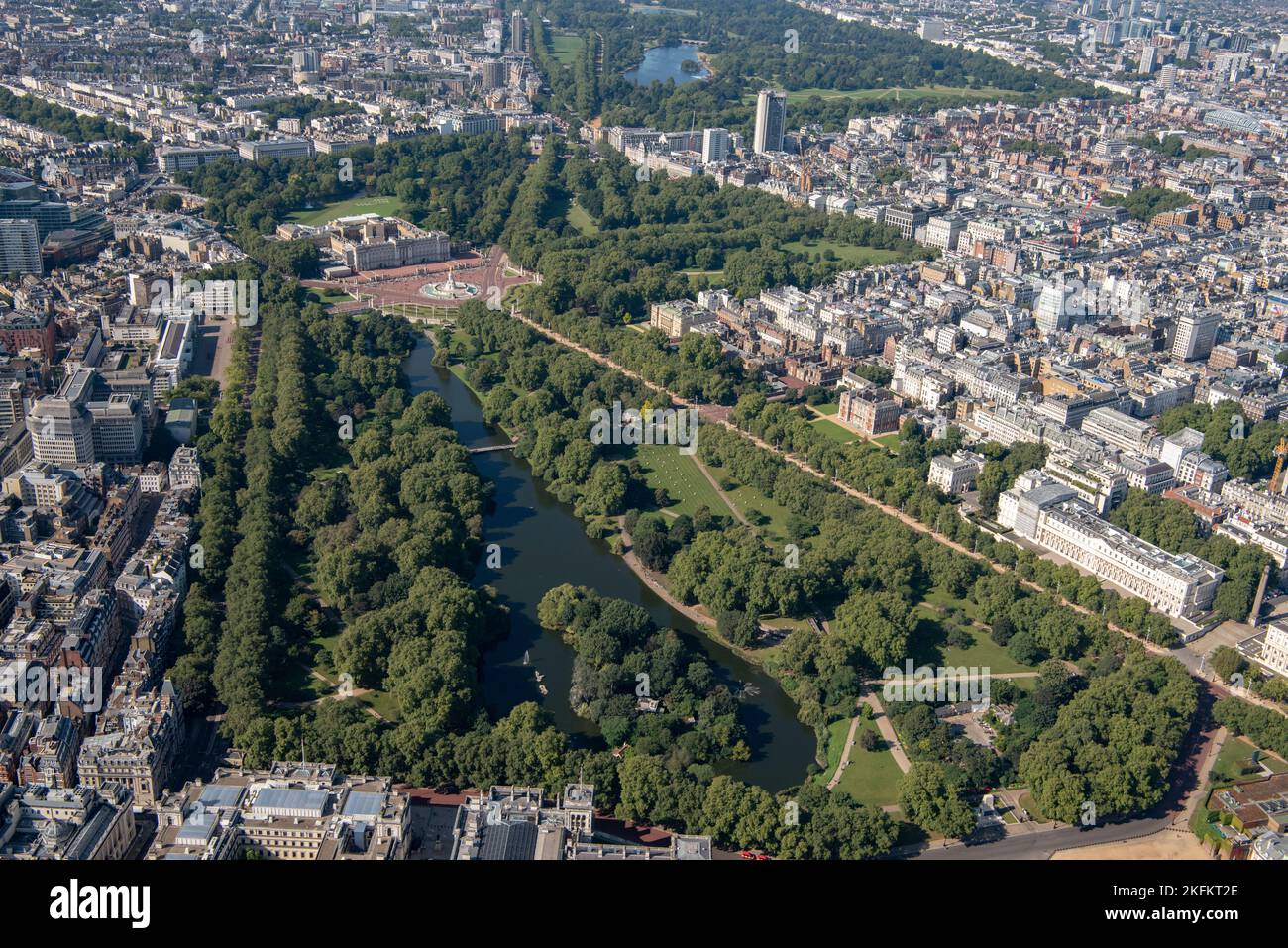 A view across St James' Park towards Buckingham Palace and Green Park, Westminster, Greater London Authority, 2021 . Stock Photo