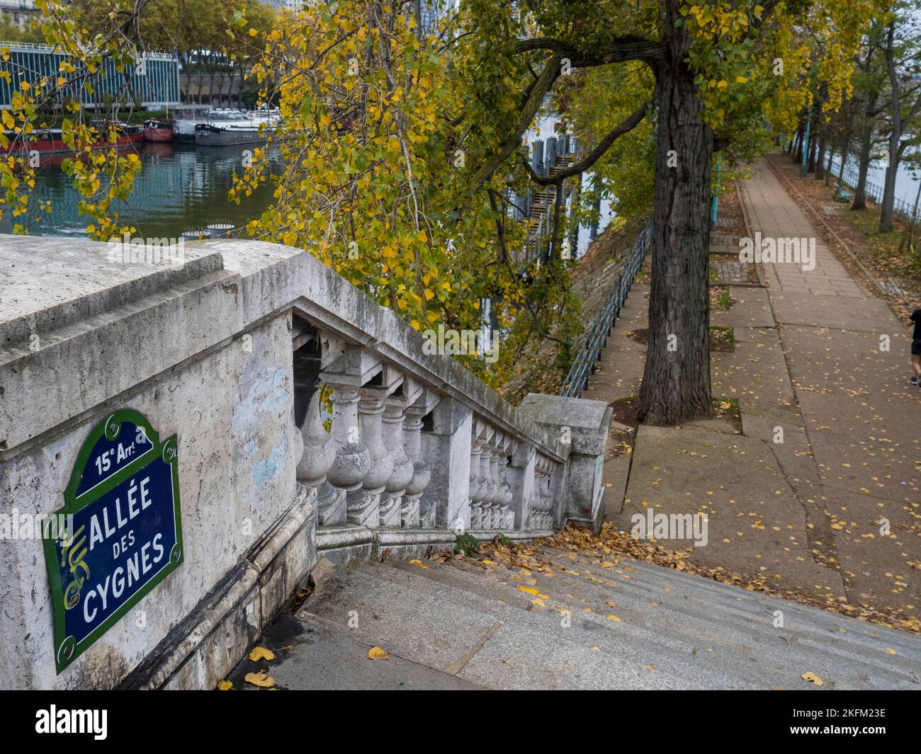 Allee Des Cygnes, Island Walkway, on River Seine, Paris, France. Europe . EU. Stock Photo