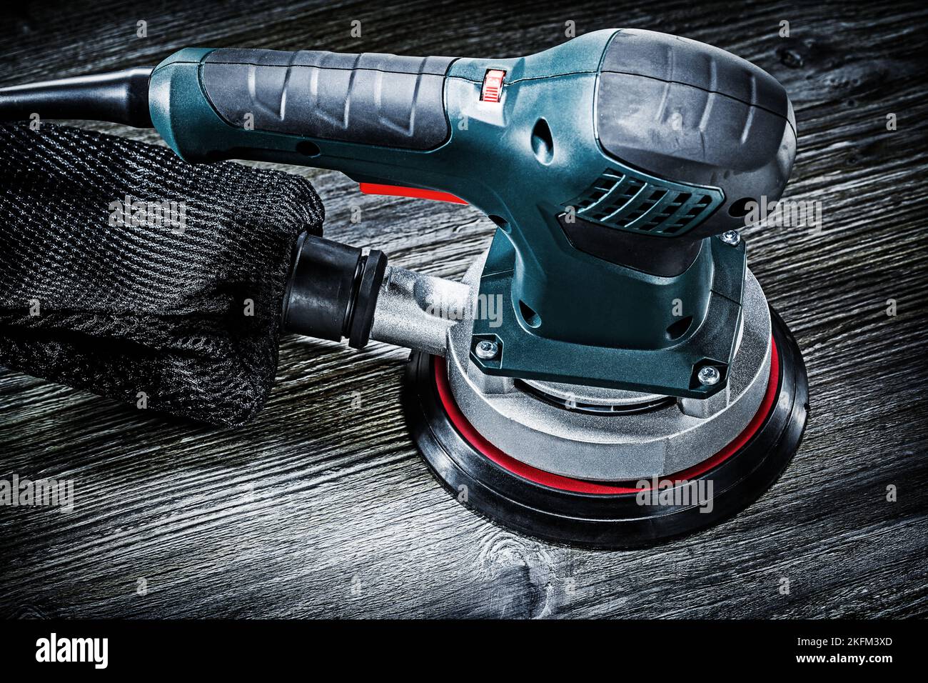 Orbital outlet disk sander