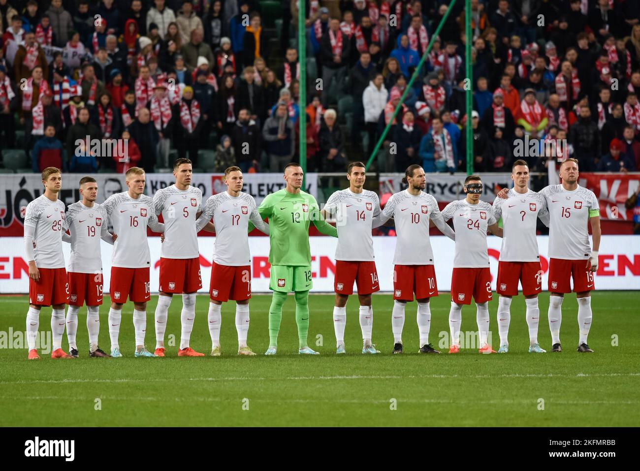 WARSZAWA, POLAND - NOVEMBER 16, 2022: Soccer friendly match Poland vs Chile 1:0. Team of Poland during one minute of silence. Stock Photo