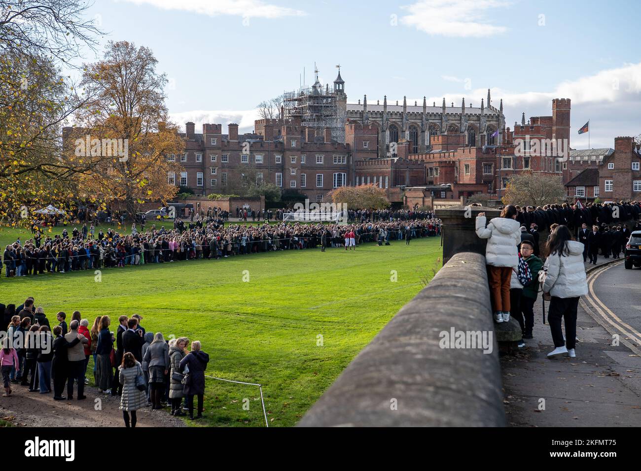 Eton, Windsor, Berkshire, UK. 19th November, 2022. It was a busy day