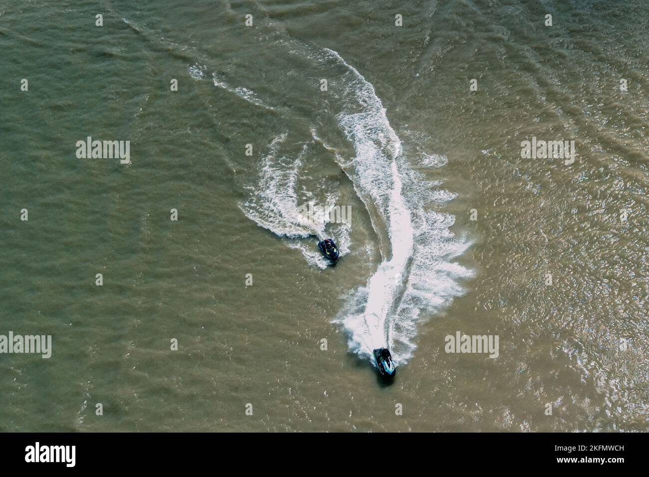 Speeding jet skis hires stock photography and images Alamy