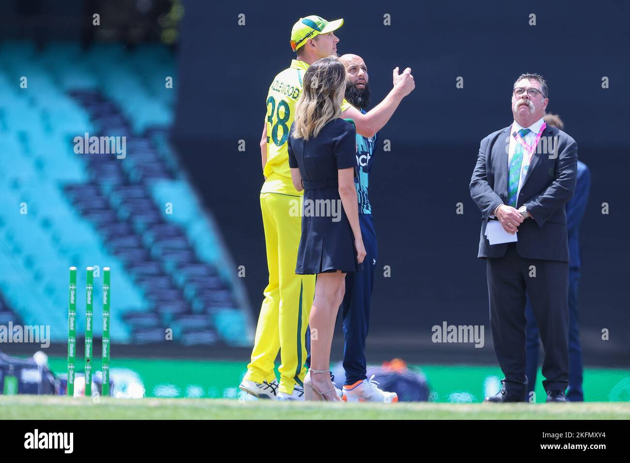 Sydney, Australia. 19th Nov, 2022. 19th November 2022; Sydney Cricket Ground, Sydney, NSW, Australia; 2nd One Day International Cricket Australia versus England; Josh Hazlewood of Australia and Moeen Ali of England at the coin toss watched by former Australian cricketer David Boon Credit: Action Plus Sports Images/Alamy Live News Stock Photo