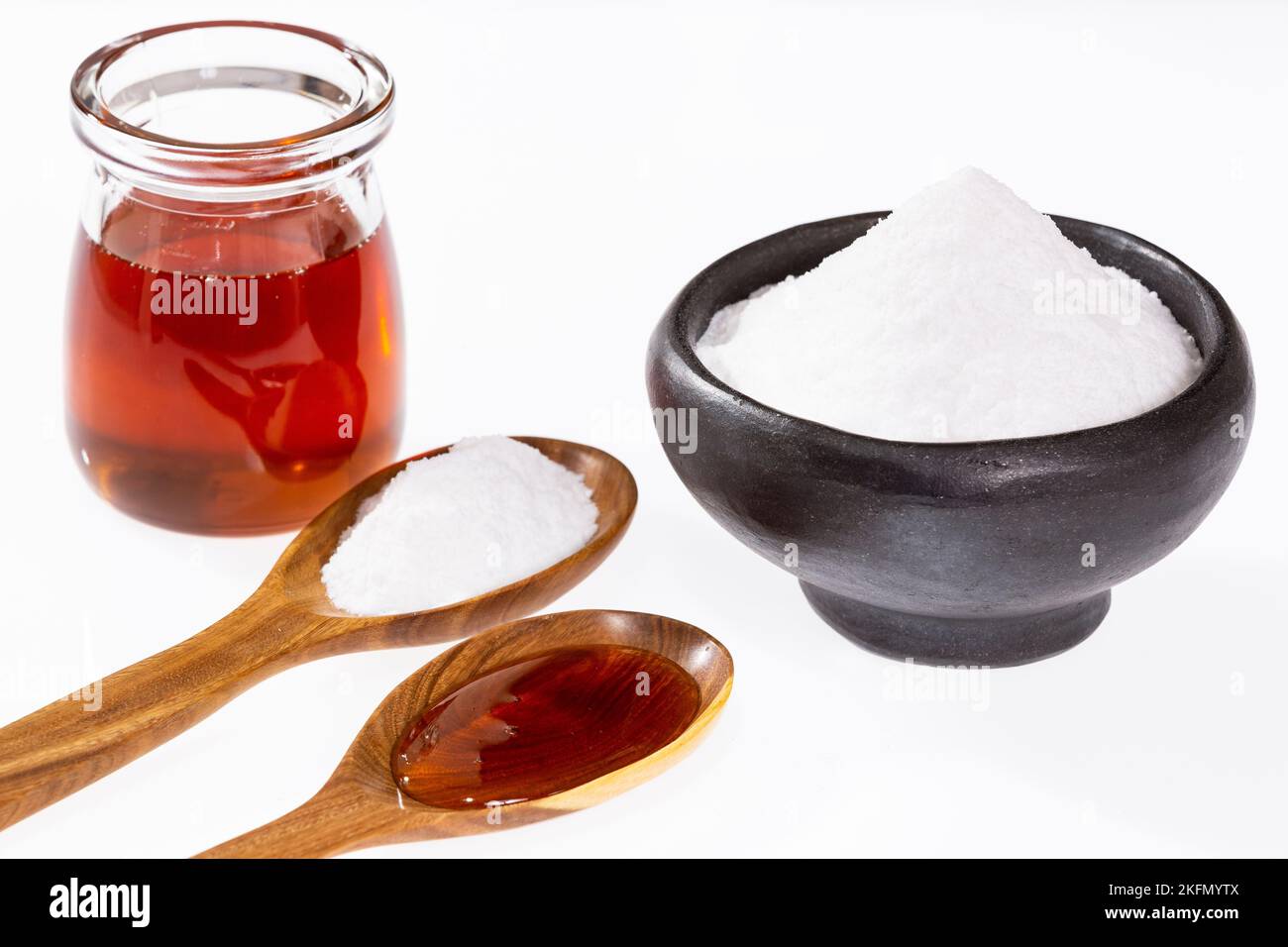 Baking Soda And Honey Bee Mixture That Provides Many Health Benefits